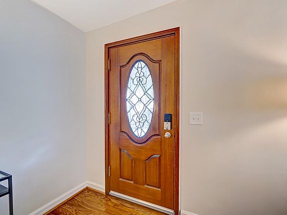 2nd image of 531 Norway Ave #1