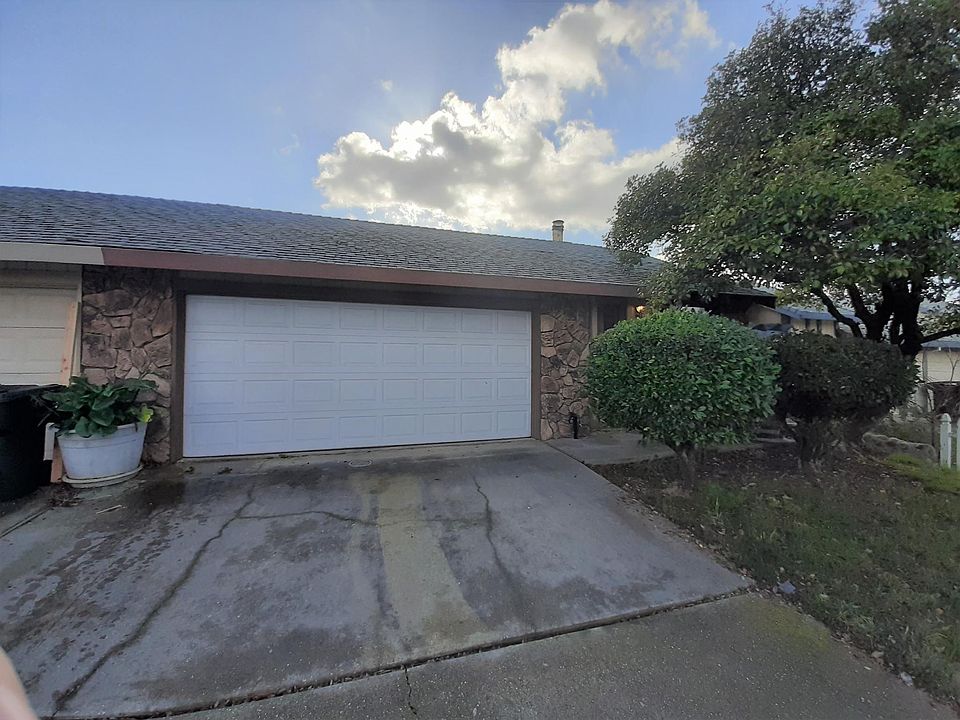 1st image of 422 Cameron Way