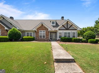 71 Thomaston St, Newnan, GA 30263