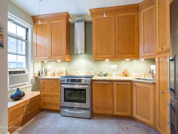 3rd image of 639 W End Ave #4-C