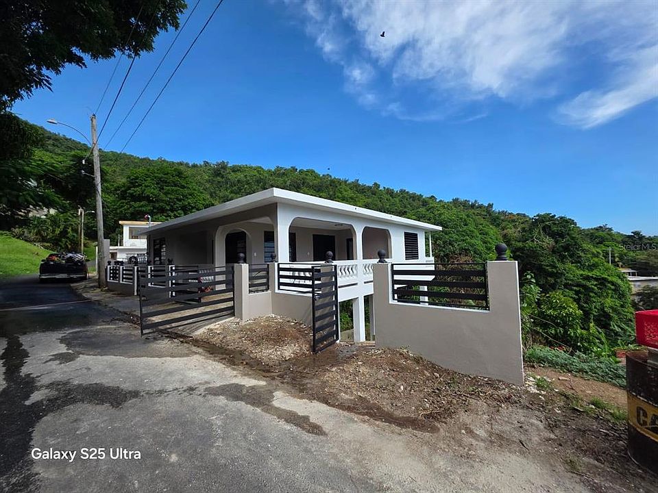 1st image of 290 CALLE CEIBA