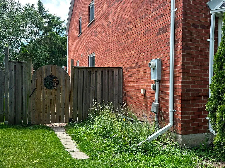 37 Murdock Ave #BASEMENT — Photo 11