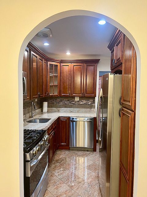 1st image of 621 E 82nd St Floor 2