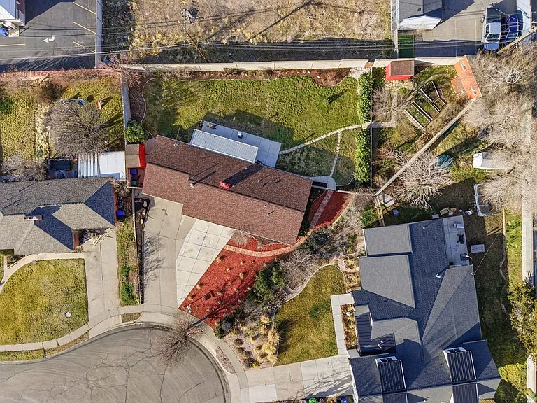 2885 Lorna Dr — Photo 30