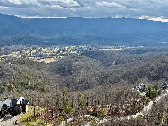 4th image of 104 Wilson Rdg