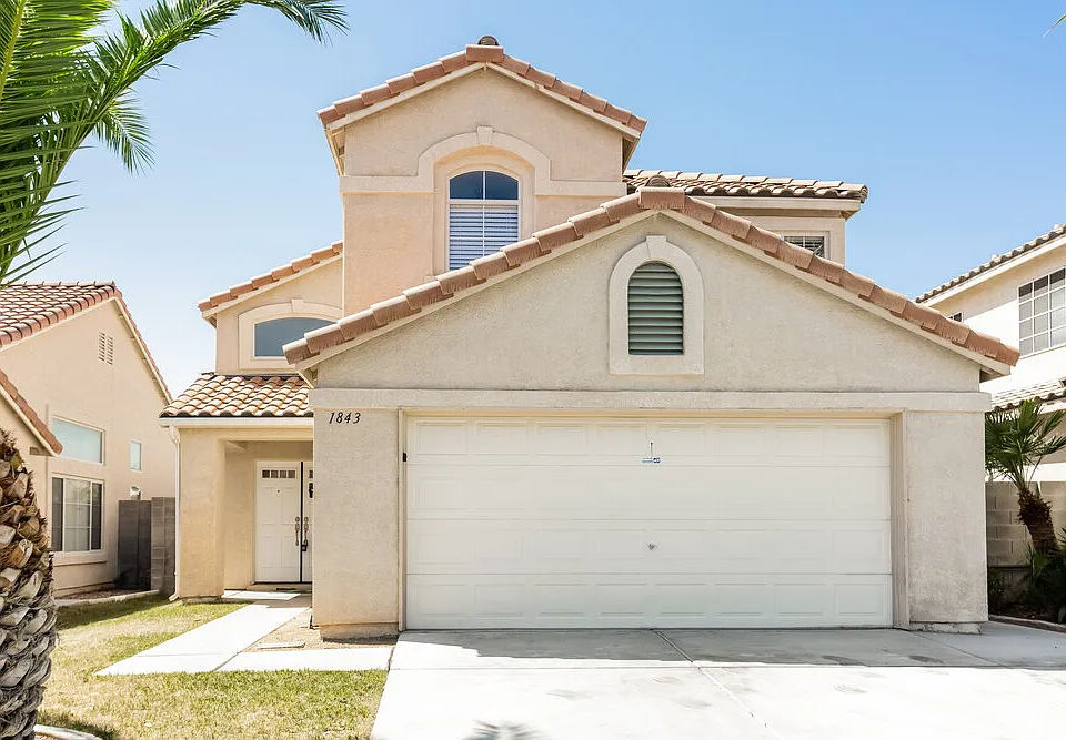 1843 Falling Tree Ave