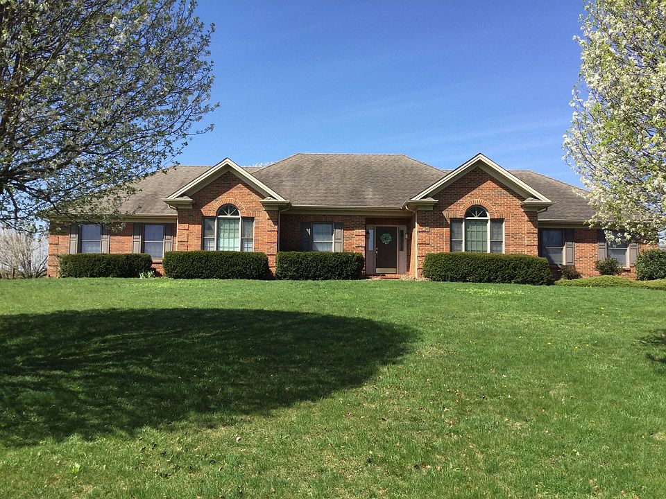 1st image of 121 Highland Dr