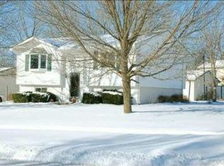 4464 Independence Dr, Pleasant Hill, IA 50327