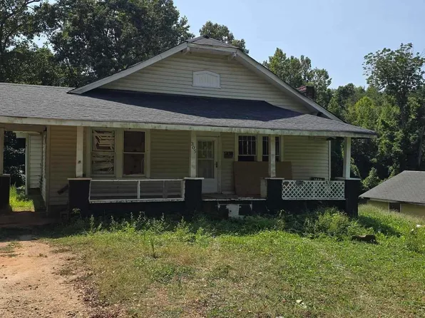 305 W Caroline St, Greenville, SC 29611