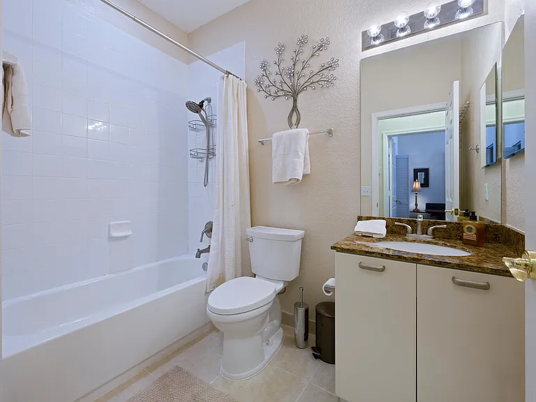 40 SE Sedona Cir #103 — Photo 10