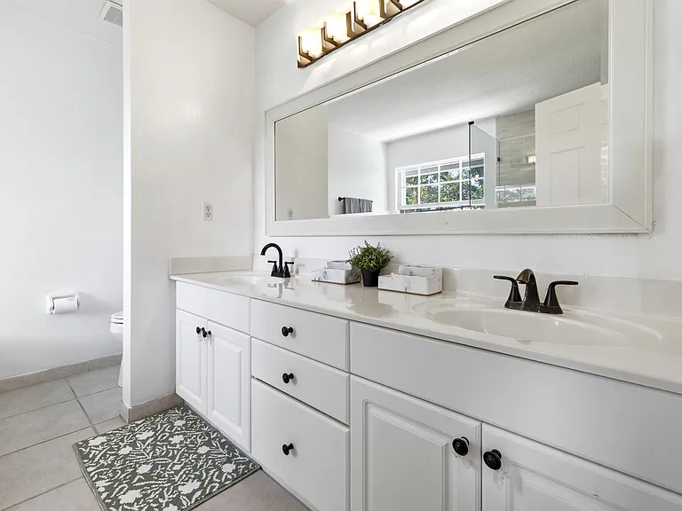 13533 Fountain View Blvd — Photo 11