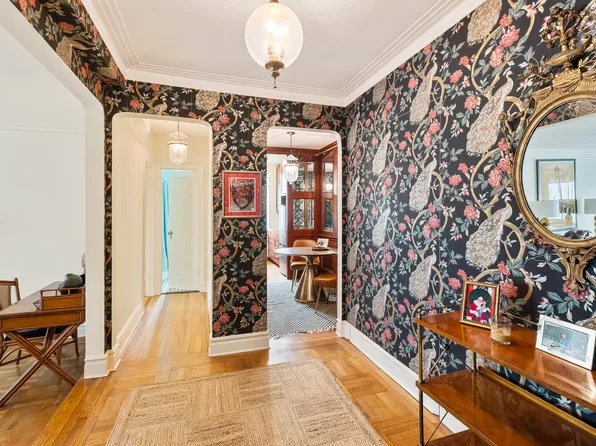 255 West 23rd Street image 1 of 11