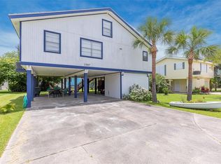 13807 San Domingo Dr, Galveston, TX 77554