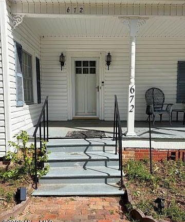3rd image of 672 Main Street