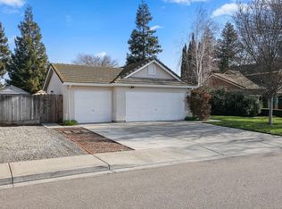 432 S Reinway Ave, Waterford, CA 95386