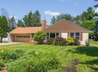 1955 Kingston Ave E, Maplewood, MN 55109