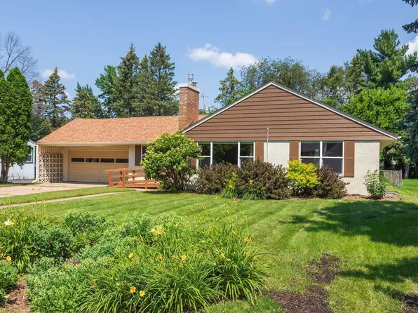 1955 Kingston Ave E, Maplewood, MN 55109