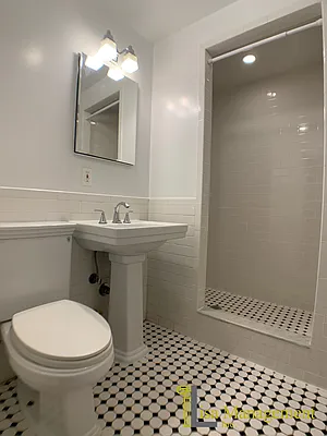 Rented by Lisa Management Inc | media 25