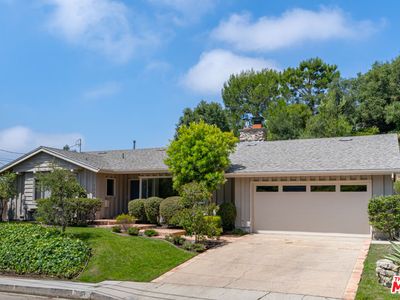 1053 Maroney Ln, Pacific Palisades, CA, 90272