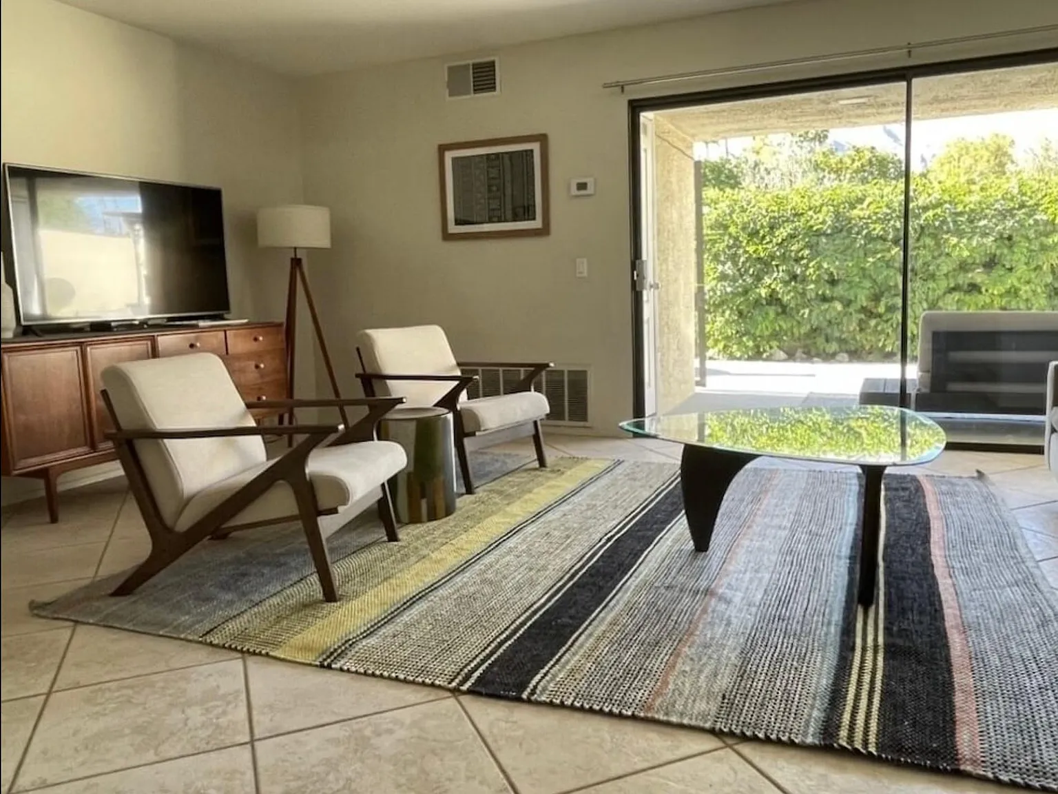 433 N Hermosa Dr — Photo 3
