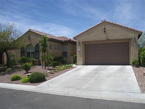 1st image of 913 Estrella Vista St