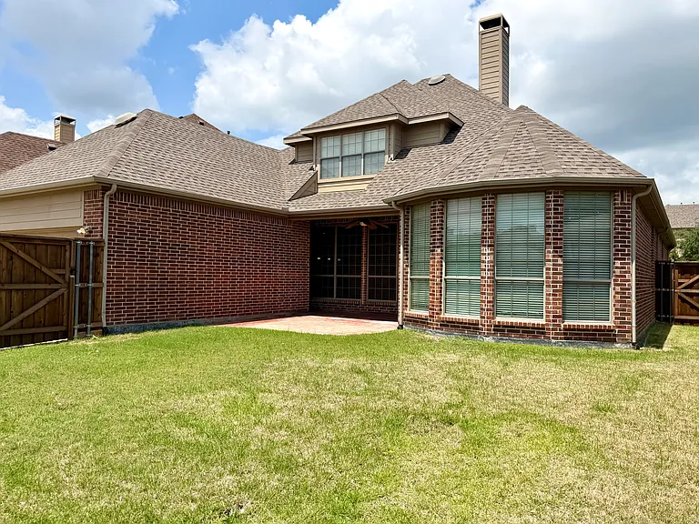 509 S Hampton Ct — Photo 32