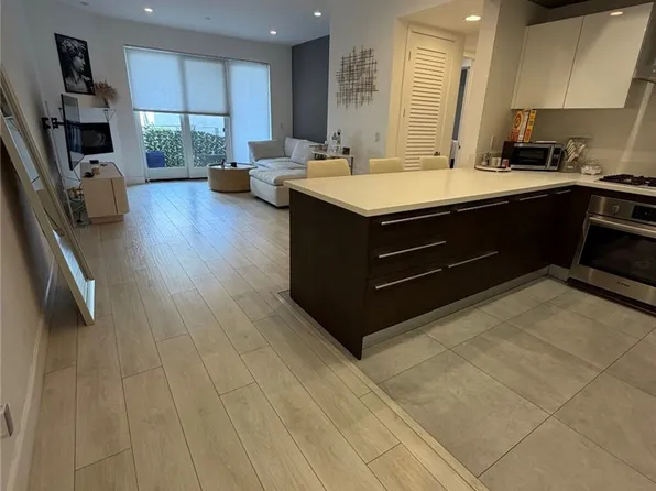 118 S Kenwood St, Glendale, CA