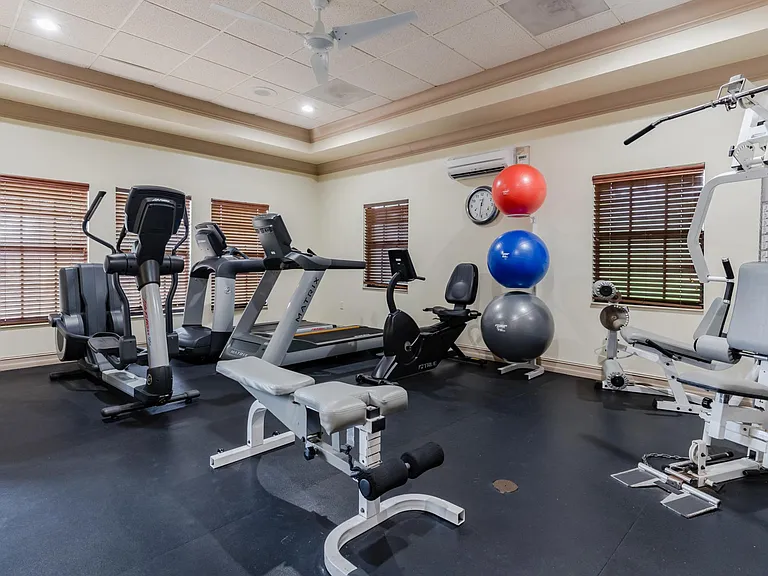 5866 Shell Cove Dr — Photo 34