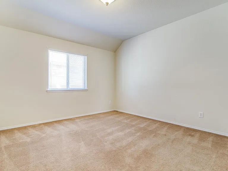 9400 Harrell Dr — Photo 17