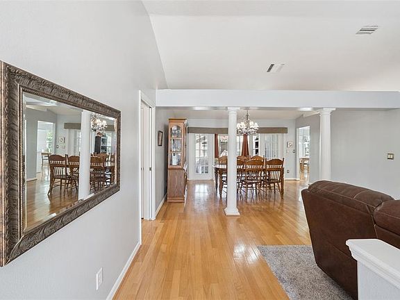 4th image of 5825 PRINCESS CAROLINE PLACE