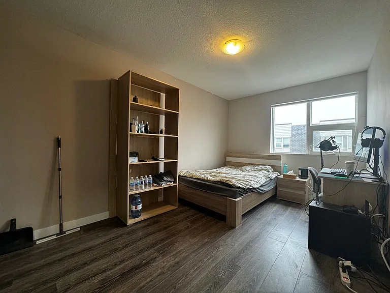 338 Albert St #214 — Photo 2