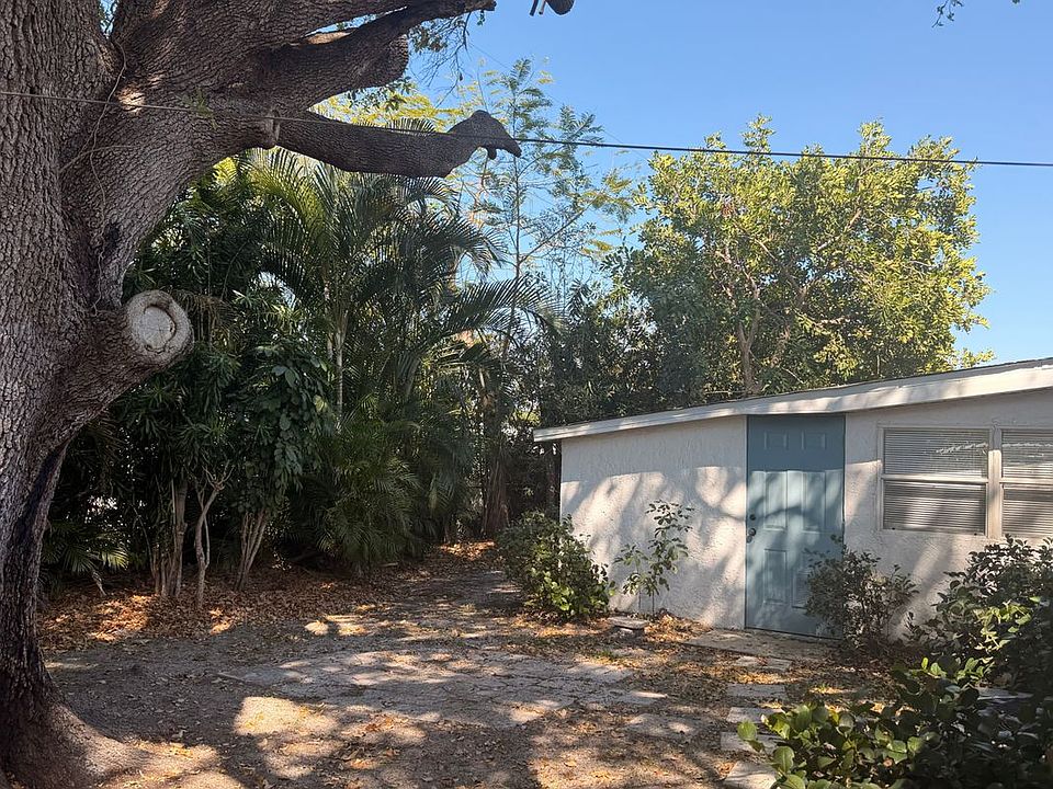 2nd image of 1659 Ricardo Ave