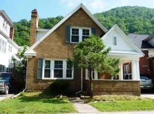 209 Nighbert Ave, Logan, WV 25601