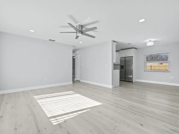 2303 Carroll Pl, Tampa, FL 33612