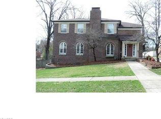 607 Colonial Dr, High Point, NC 27262