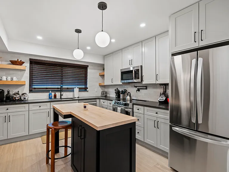 711 Medinah Dr — Photo 18
