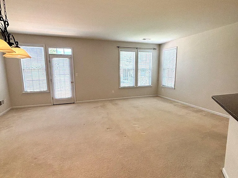 13724 Fieldstone Way — Photo 11