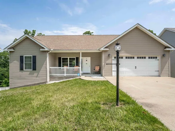 25 Eastern Trail Dr, Morgantown, WV 26508