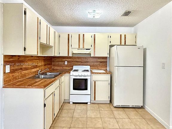 4th image of 61 W 23rd St #205