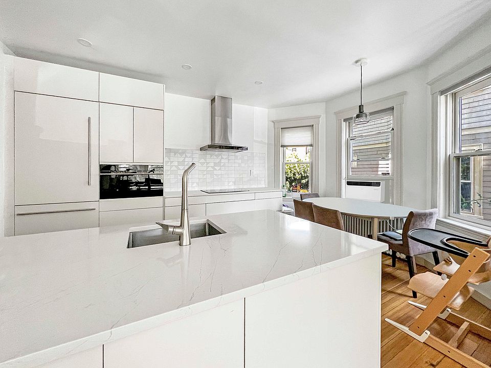 1st image of 11 1/2 Centre St #1