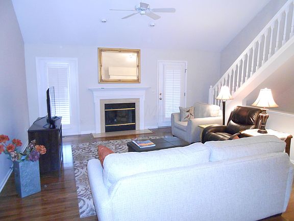 3rd image of 6451 Upper Lake Cir