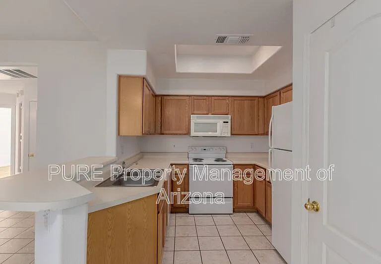 9151 W Greenway Rd #152 — Photo 12