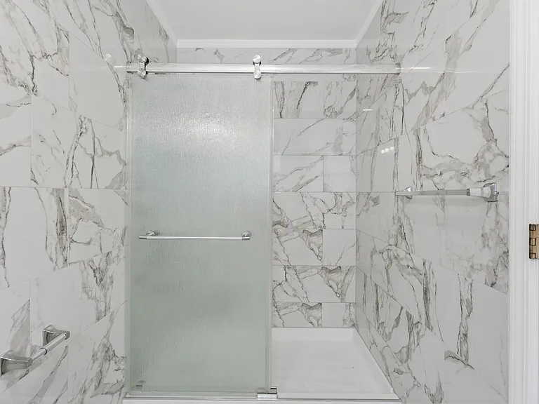 239 Terrace Ave #2 — Photo 14