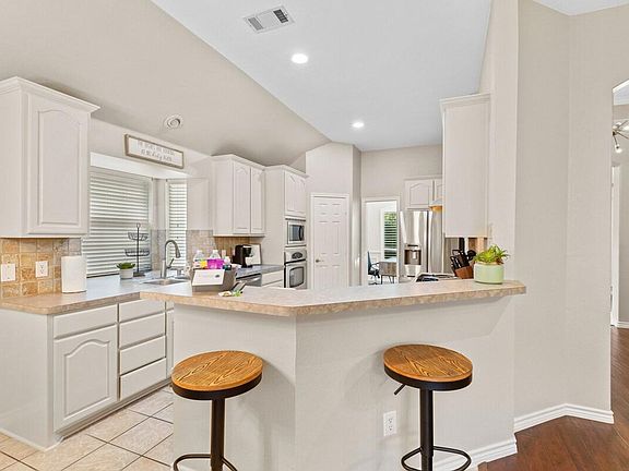 5th image of 3401 Wimbledon Dr #Id1036304p