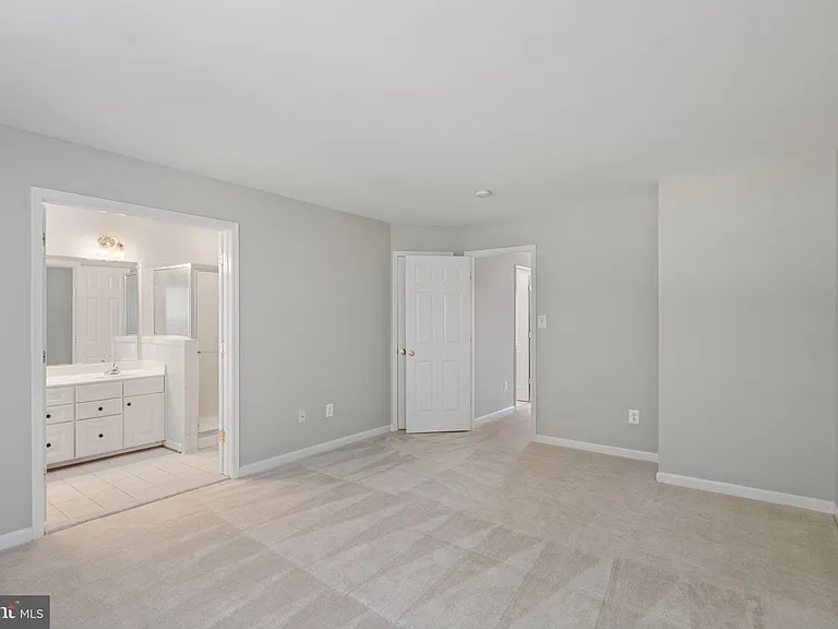 1026 Longview Ln — Photo 23