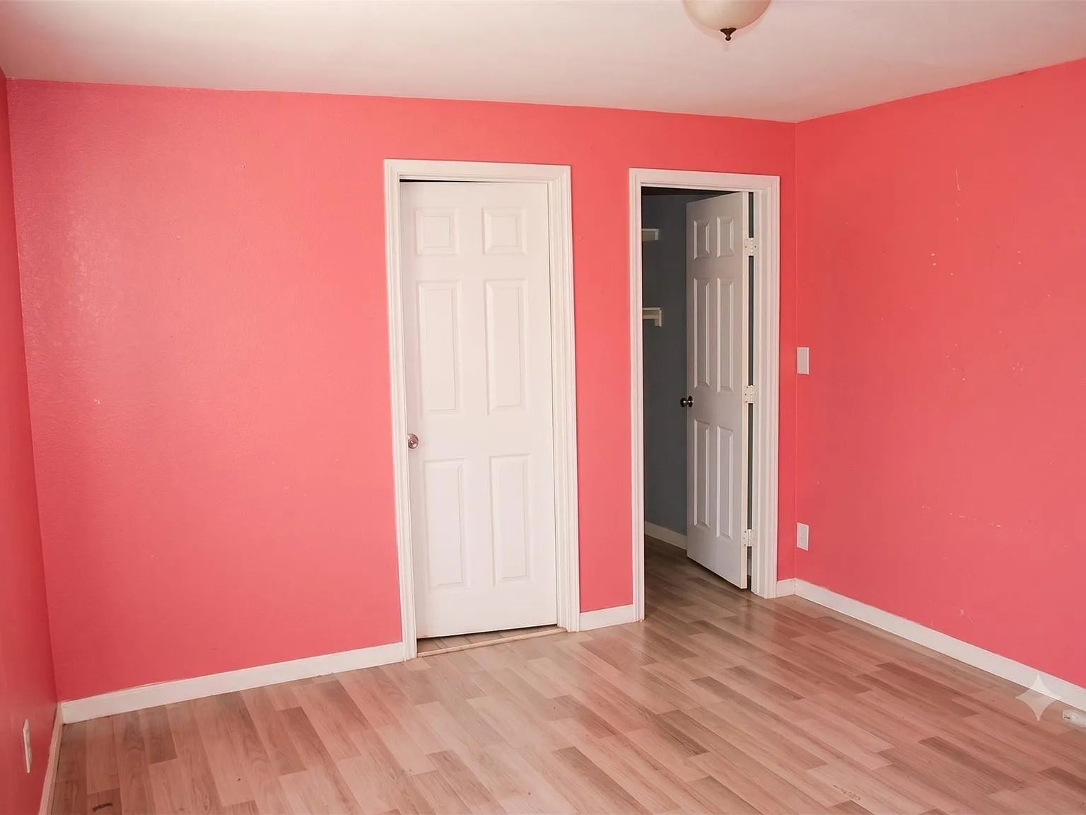 2 bed, 2.0 bath, 744 sqft, $1,350 — Photo 4