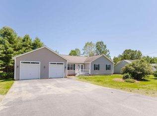 220 Granite Heights, Farmington, ME 04938