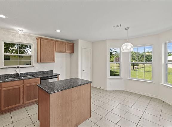 2nd image of 105 Tanglewood Dr