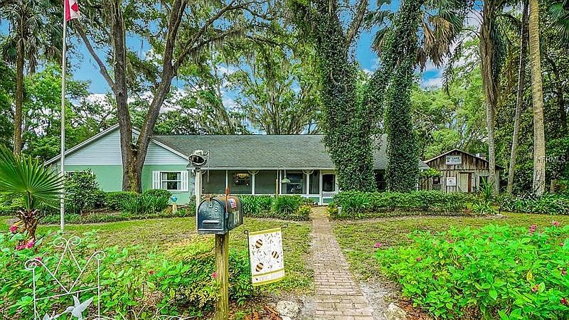 1st image of 21836 Freeman Dr
