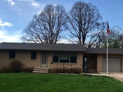 904 W 11th St, Yankton, SD, 57078
